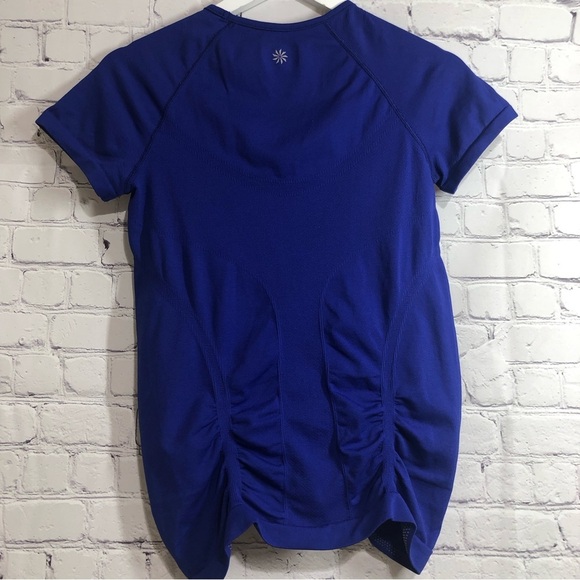 Athleta fitness top with elastic on the back and front - Picture 5 of 10
